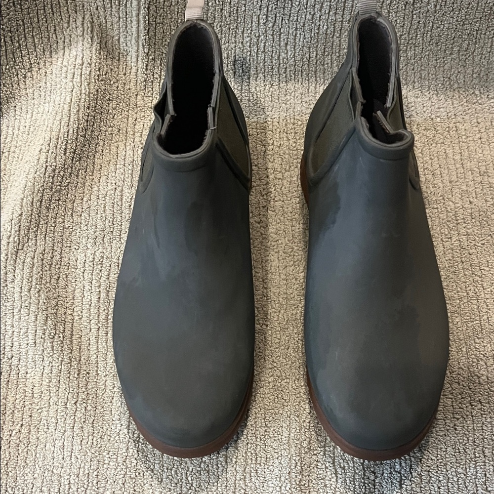 New without Tags BOGS WOMEN'S SWEETPEA RAIN BOOT